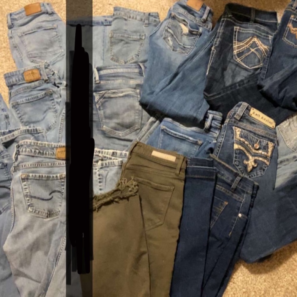 BOOTCUT-FLARE JEANS